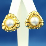 Large Mabe pearl earrings, 14kt yellow gold